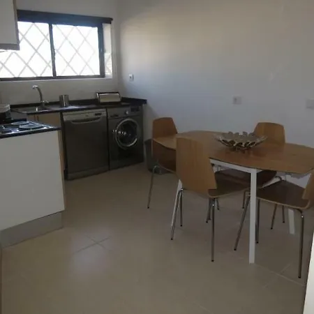 Apartamento Praia Da Rocha | Condominio Vila Rosa *